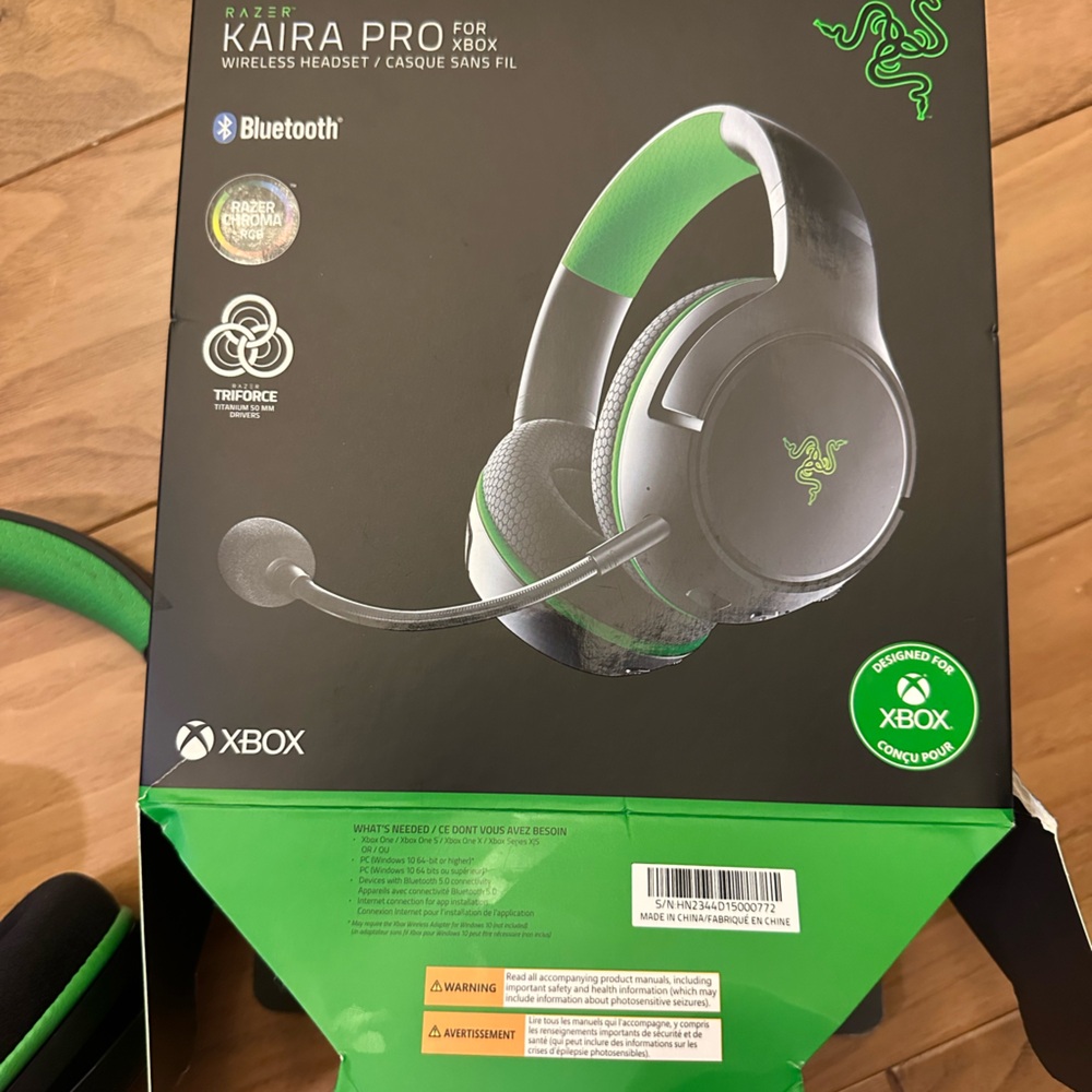 Razer Kaira Pro Xbox Gaming Headset - Black and Green